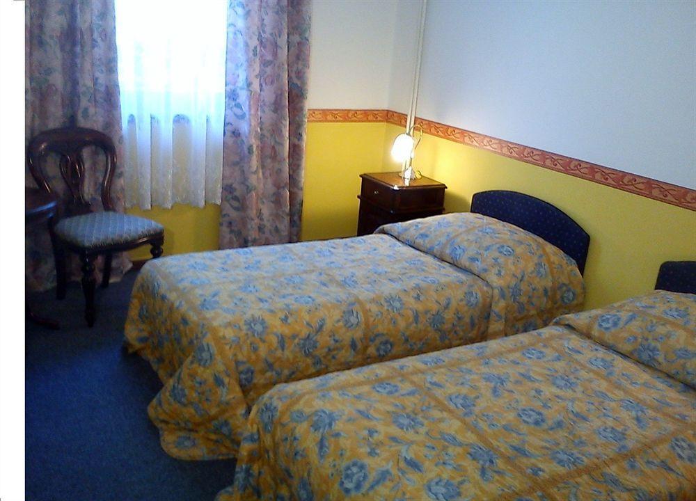 Nr 100 Szentendre Hotel Panzio Szolgaltatasok Luaran gambar