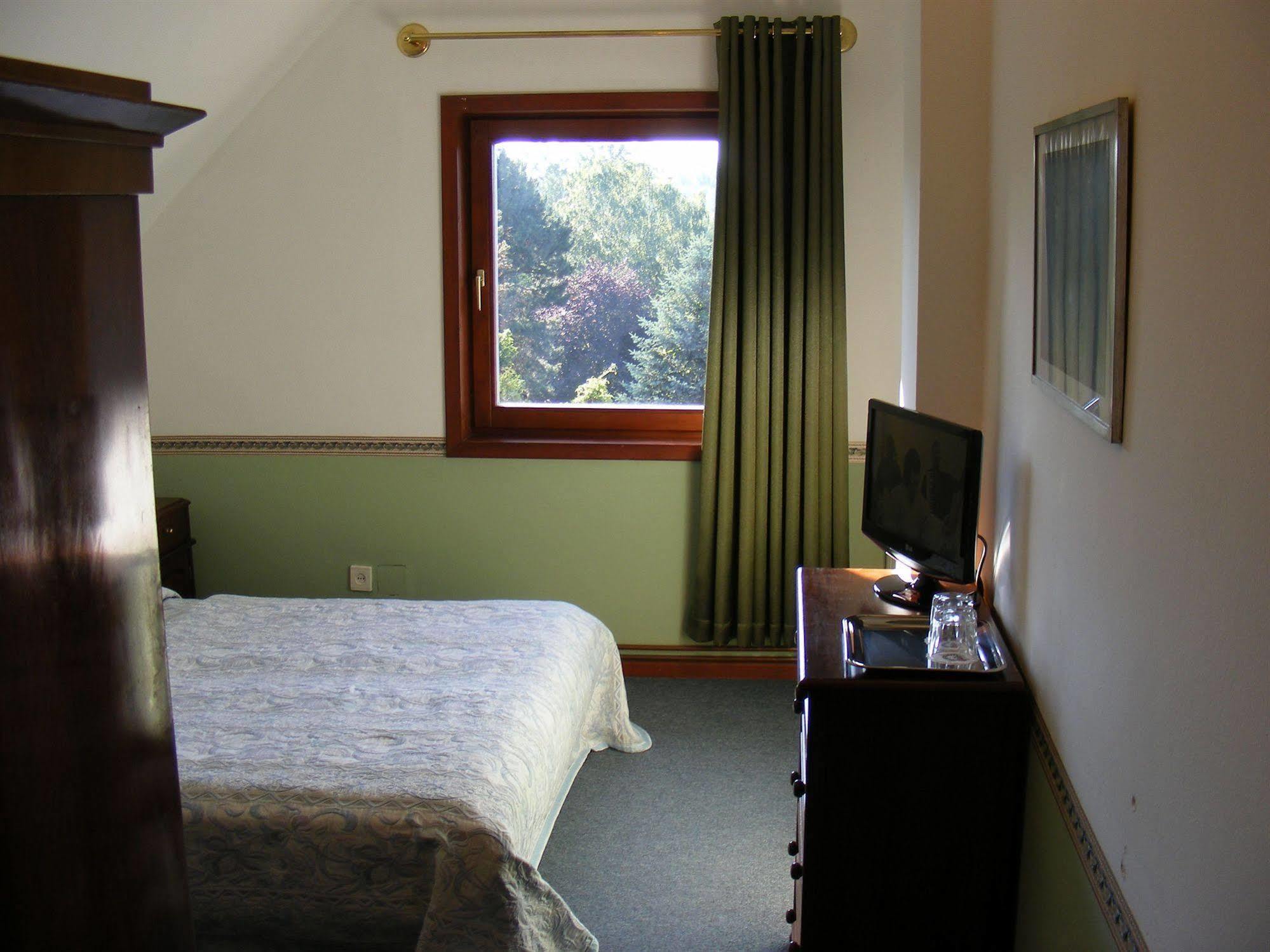 Nr 100 Szentendre Hotel Panzio Szolgaltatasok Luaran gambar